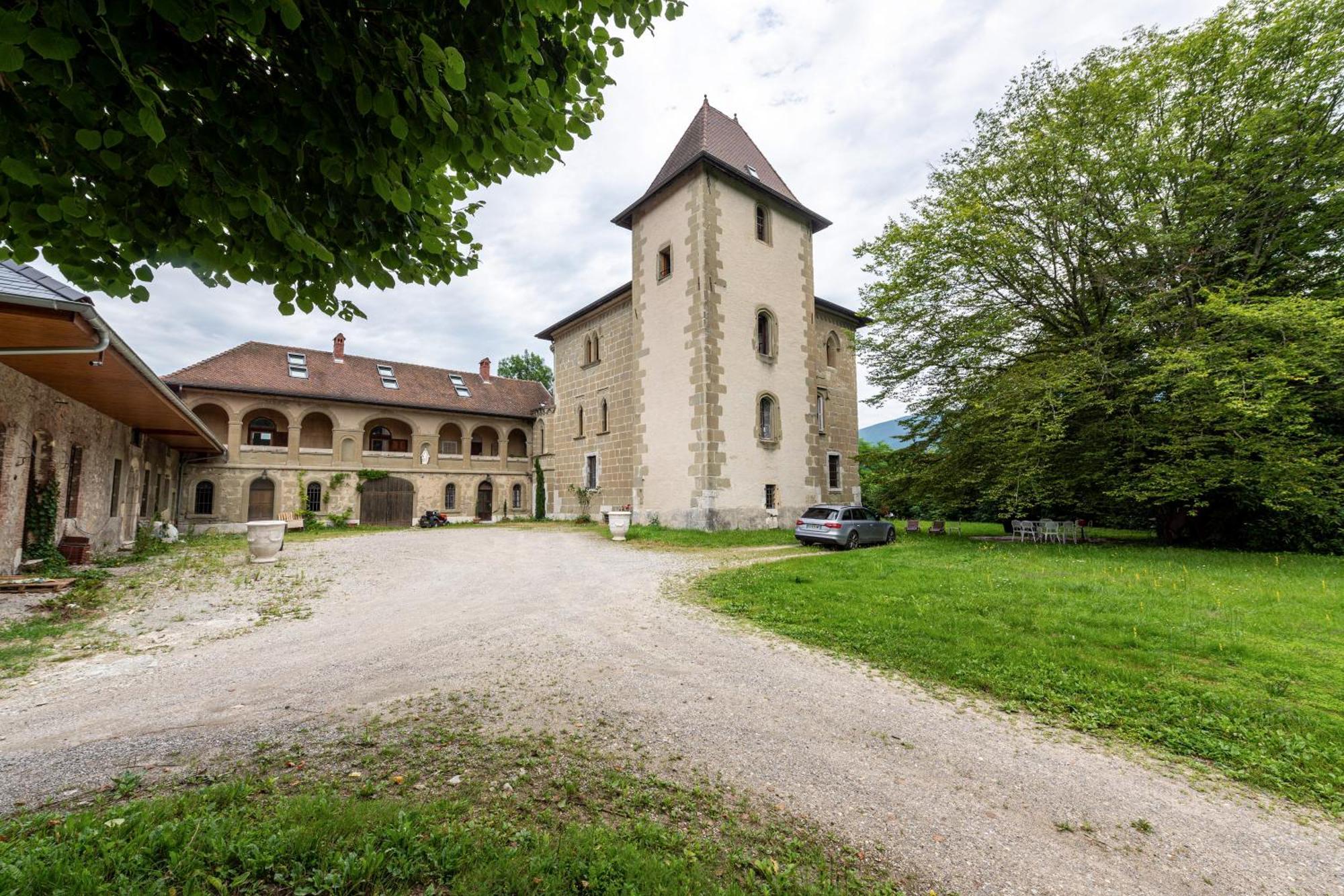 Chateau De Montpon - Grand Logement Apartamento Saint-Sylvestre  Exterior foto